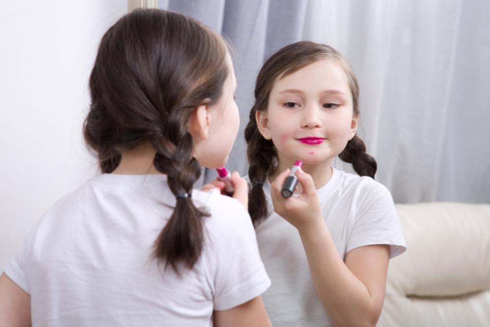 Điều trị dậy thì sớm bằng thuốc có an toàn và giúp trẻ phát triển bình thường trở lại?