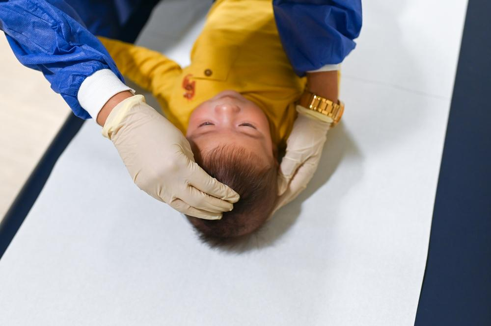 thóp trẻ sơ sinh bị phồng