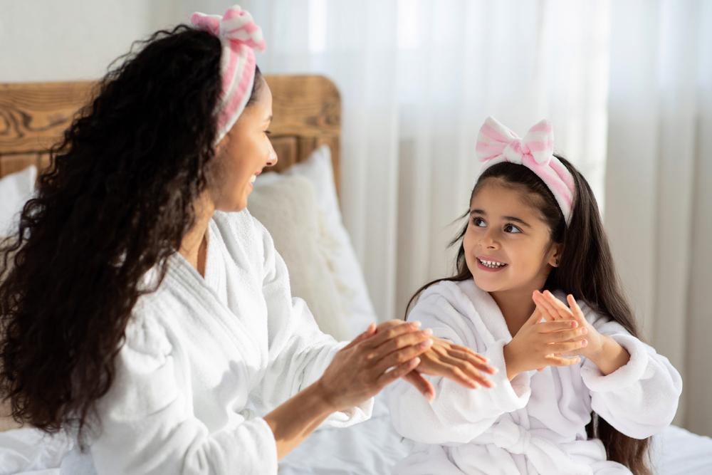 13 tuổi có nên dùng kem dưỡng da body? Hướng dẫn chọn và TOP 5 sản phẩm an toàn