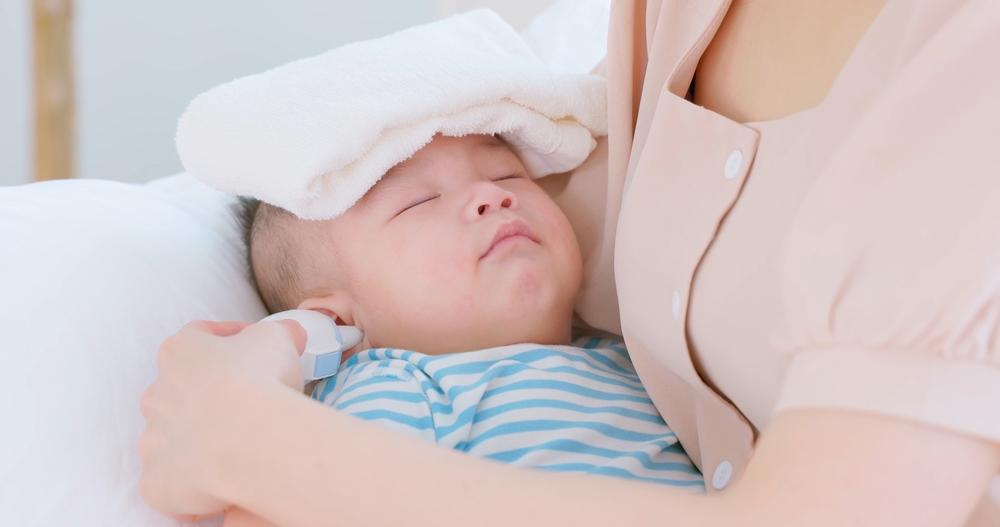 5 mẹo hạ sốt cho trẻ bằng phương pháp dân gian an toàn tại nhà