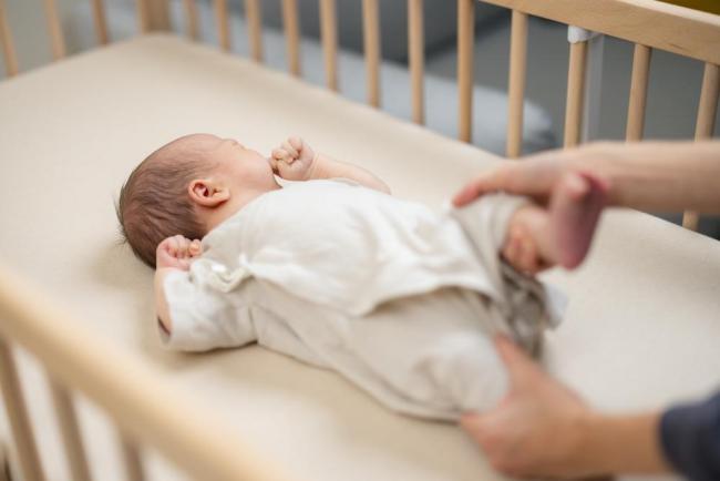 8 cách chữa táo bón cho trẻ sơ sinh hiệu quả tại nhà