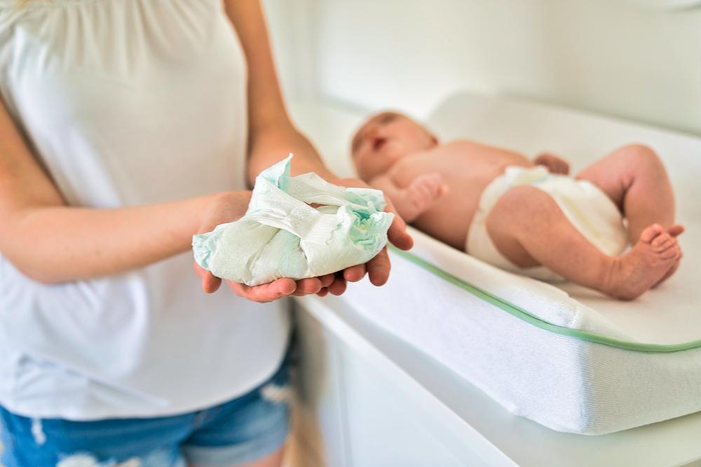 Nhận biết sớm các dấu hiệu trẻ sơ sinh bị tiêu chảy để chăm bé đúng cách