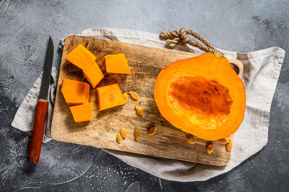 Bí đỏ là một loại rau ăn quả tốt cho bé ăn dặm.