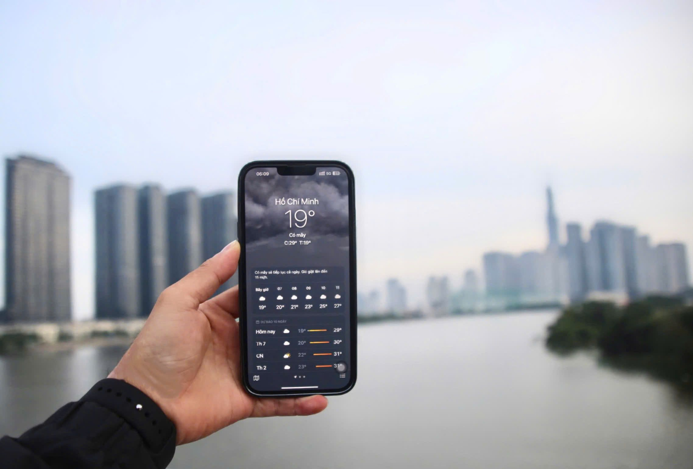 Nhiệt độ TP HCM xuống 19°C: Những nguy cơ sức khỏe cần chú ý