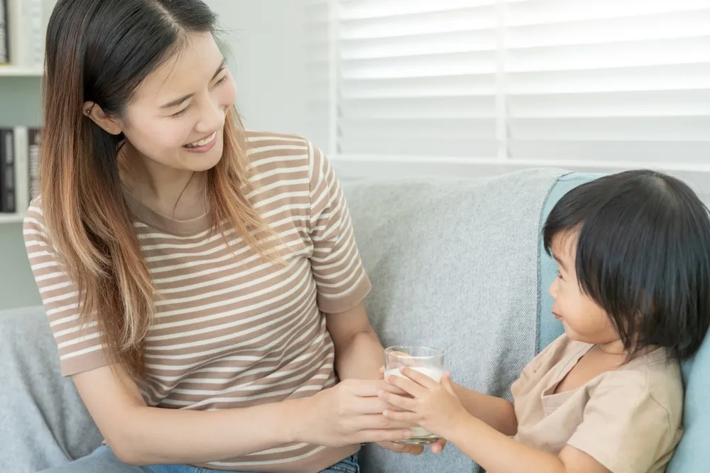 sữa công thức hỗ trợ miễn dịch cho trẻ sinh mổ