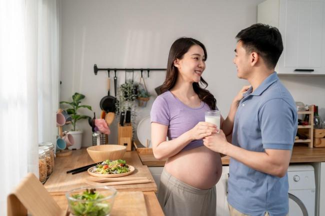 Giải đáp thắc mắc: Mẹ bầu đường huyết cao có nên uống sữa không?