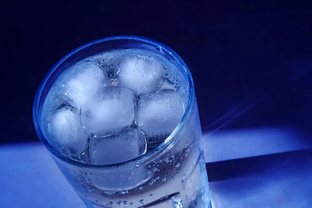 uống nước đá có tốt không