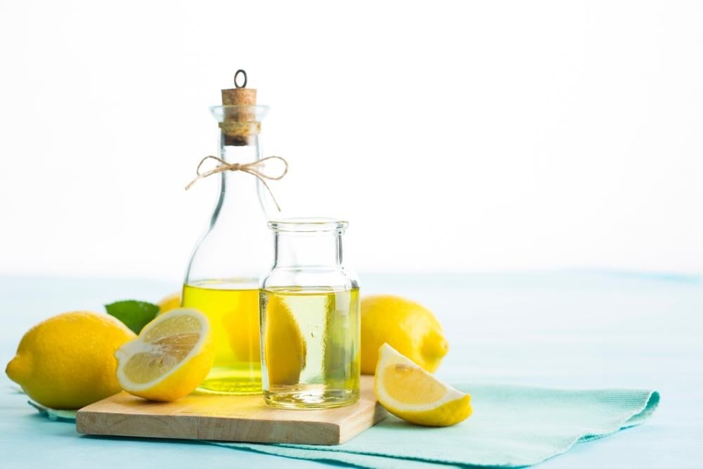 Có nên uống dầu oliu với chanh không